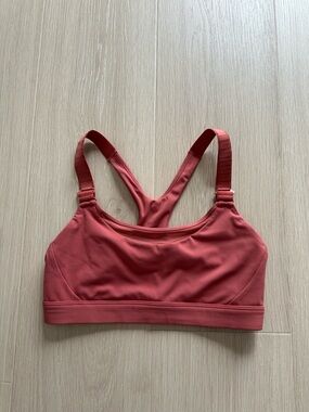 Athleta Ultimate Adjustable Sports Bra Women’s M Coral Activewear